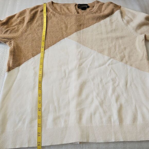J Crew Tan and Cream Colorblock Cashmere Sweater Size Medium - Picture 12 of 14